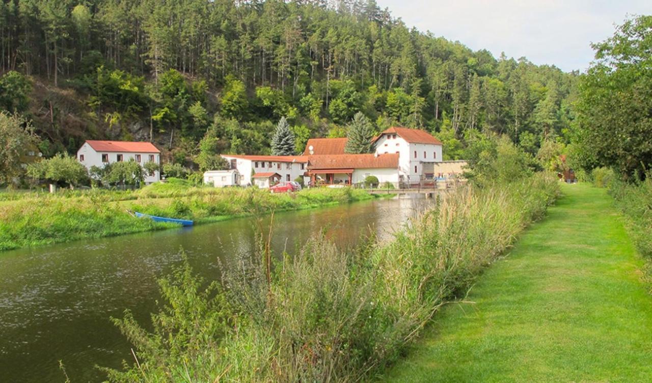 Апартаменты Cechuv Mlyn Hrebecniky Экстерьер фото